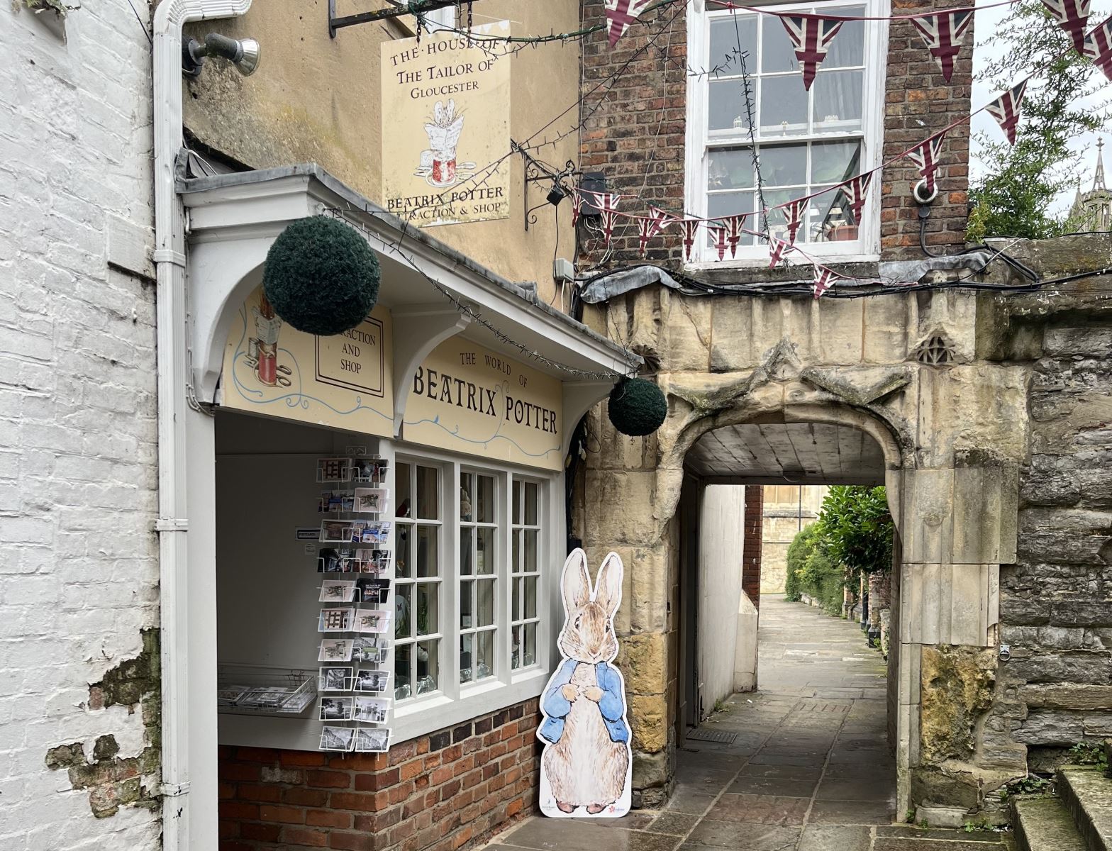 The House of the Tailor of Glouceser Museum and Shop