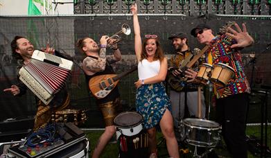 The Cabarats Live (Balkan/Reggae/Ska/World music)